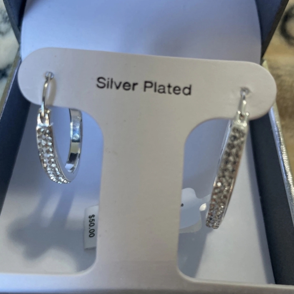 NWT And Now This Macys Silver Plated Hoop Earrings Sparkly